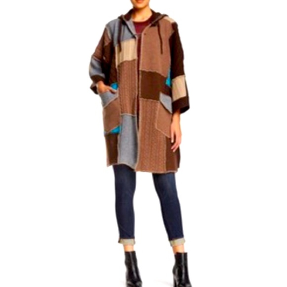 $680 NWT L.A.M.B. Patchwork Knit Poncho Gwen Stefani 
ONE SIZE Caramel Warm